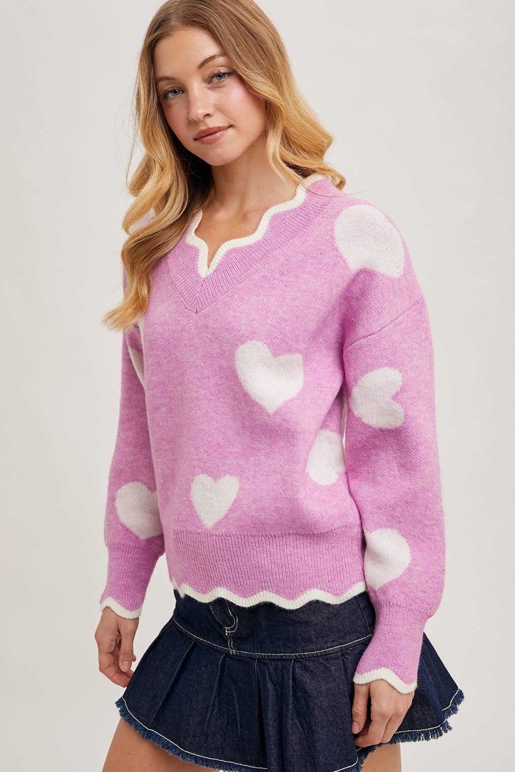 HEART SCALLOP TRIMMED CONTRAST KNIT SWEATER VALENTINE'S DAY